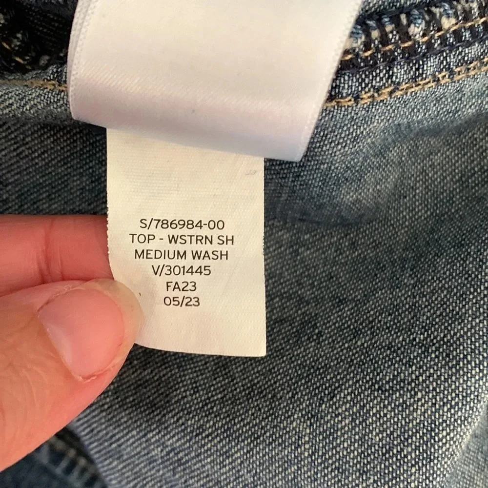 GAP this shirt